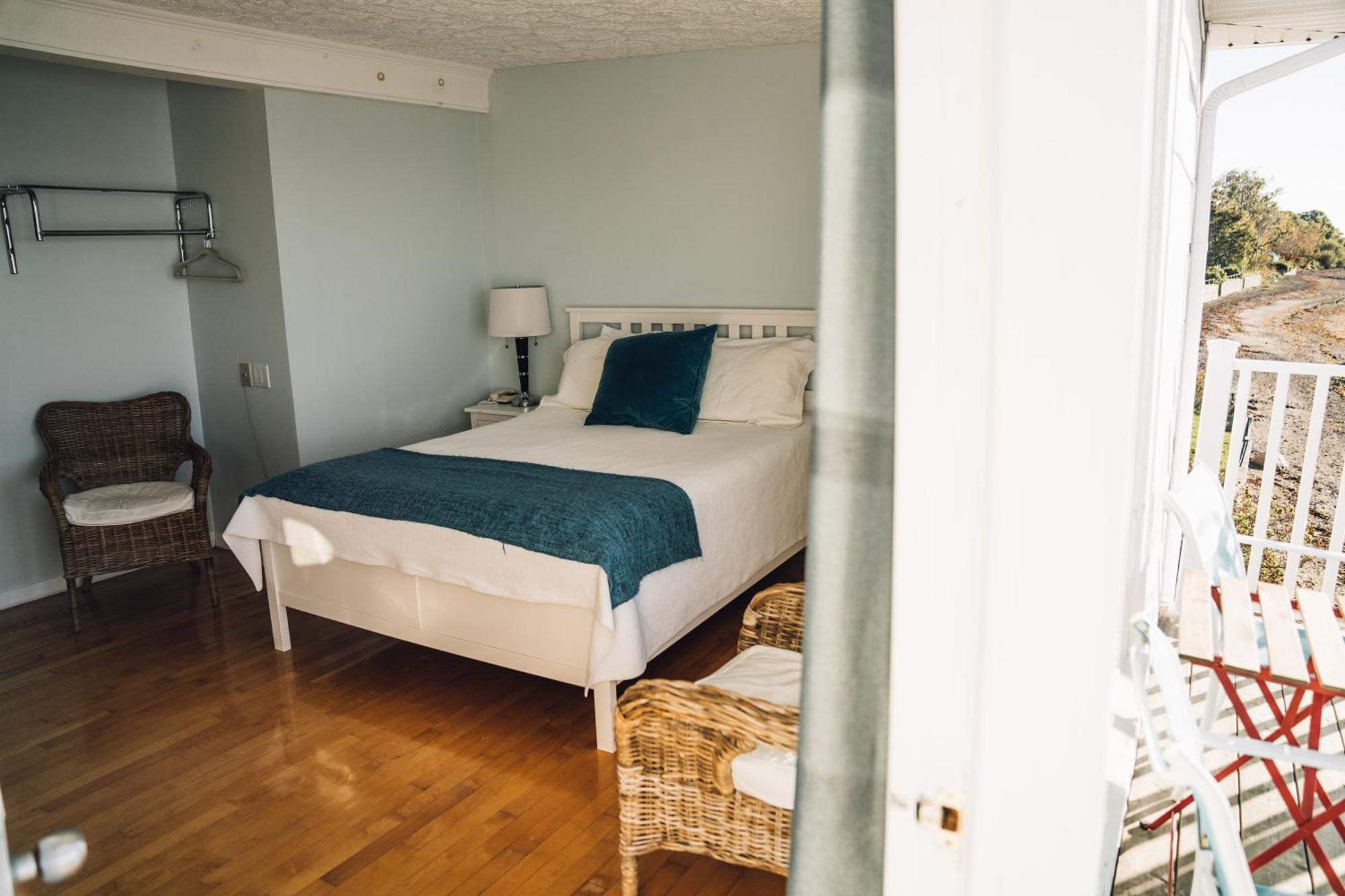 Auberge sur Mer Notre-Dame-du-Portage Extérieur photo