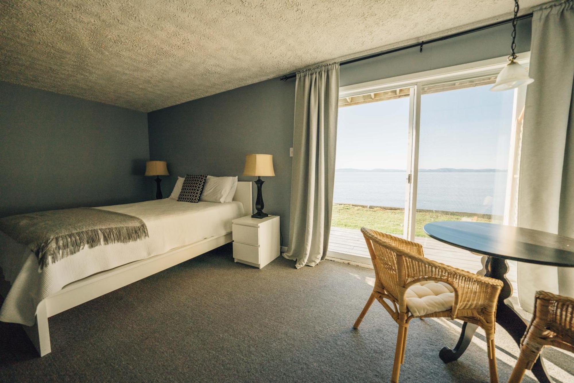 Auberge sur Mer Notre-Dame-du-Portage Extérieur photo